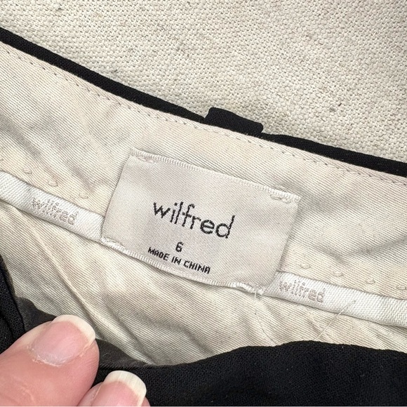 Aritiza Wilfred Labyrinth High Waisted Cuffed Shorts size 6 - Picture 5 of 6